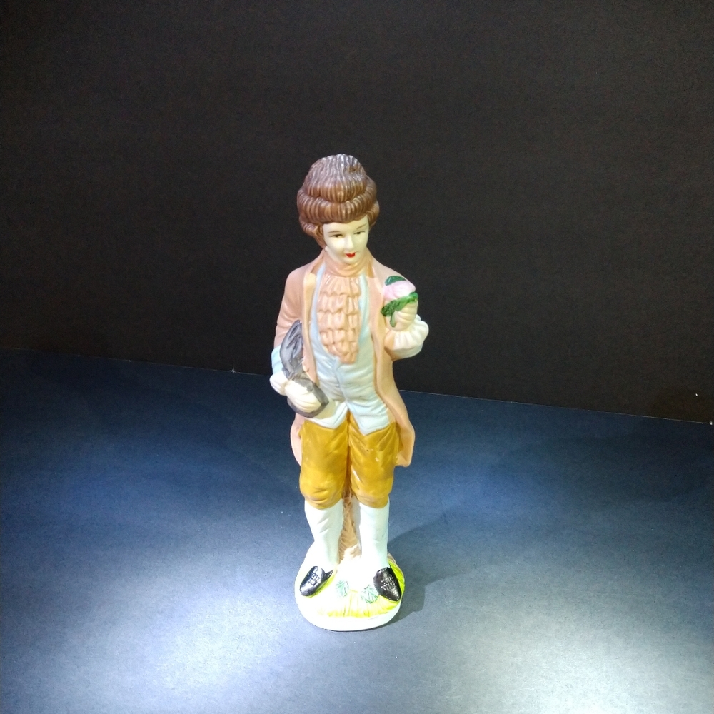 Figurine